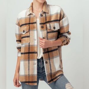 Urban Daizy Tan and White Plaid Button Down Shirt Sz S